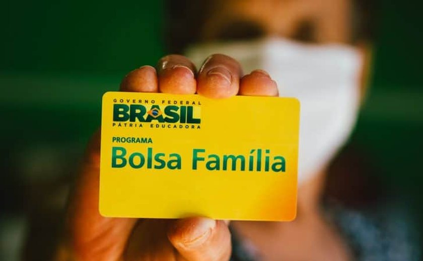 Governador Renan Filho critica Novo Bolsa Família