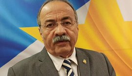 Senador flagrado com dinheiro na cueca vai reassumir posto em fevereiro