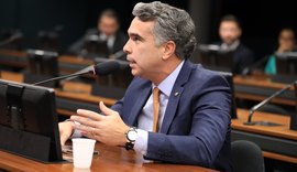 Em Comissão da Educação, Rafael Brito cobra engajamento de parlamentares para solucionar greve nas universidades federais
