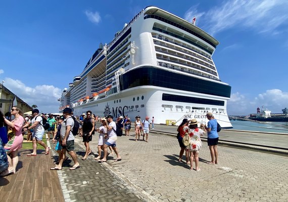 Sesau oferta serviços de saúde a turistas de transatlânticos por meio do Programa Saúde no Porto