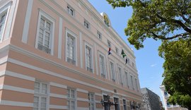 Juízes e desembargadores alagoanos terão licença-prêmio milionária após aprovação de PL