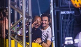 Pai de Neymar curte 3° noite de shows do Verão Massayó