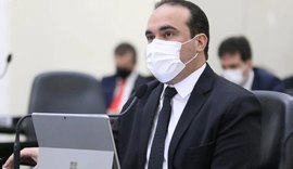 'Isso é temeroso', diz Davi Maia sobre mudança do discurso de Bolsonaro sobre Poderes
