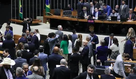 Câmara aprova projeto que reajusta salários de servidores públicos