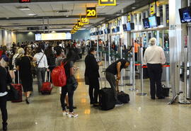 Turistas estrangeiros deixam US$ 7,3 bilhões no Brasil em 2024