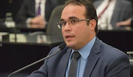 Deputado faz denúncia sobre pagamento de “supersalários”