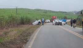 Acidente frontal na BR-416 em Ibateguara deixa condutores feridos