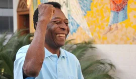 Pelé recebe alta do hospital Albert Einstein