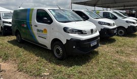 Governador Paulo Dantas entrega furgões para fortalecer a agricultura familiar em Alagoas