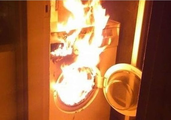 Máquina de lavar roupas pega fogo em residência no município de Penedo