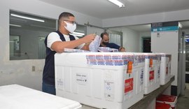 AL recebe 104.490 doses de vacinas e distribuição começa amanhã (25)