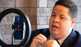 Secretário de comunicação Ítalo Ghilardi recebe título por assiduidade à frente da pasta