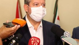 Arthur Lira cobra aos estados o destino de 14 milhões de doses