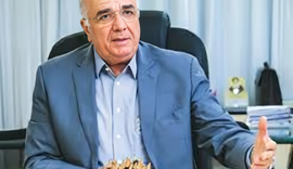 Nos bastidores, Fábio Farias foi decisivo no acordo entre JHC e Renan
