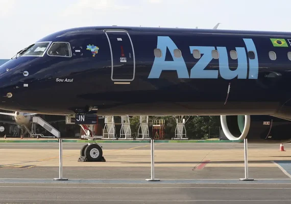 Azul suspende operação em 12 cidades brasileiras