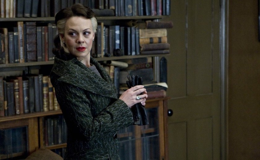 Helen McCrory, atriz de Peaky Blinders e Harry Potter, morre aos 52 anos