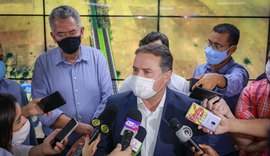 “As aulas voltam em agosto com professores vacinados e escolas adaptadas”, diz Renan Filho