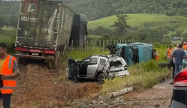 Vídeo: Acidente envolvendo quatro veículos deixa dois feridos na BR-101