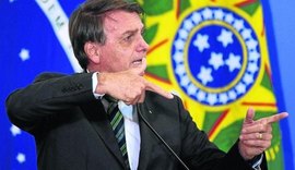 Bolsonaro parabeniza polícia após operação que deixou 28 mortos no Jacarezinho