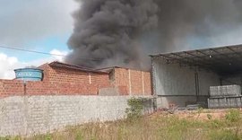 Incêndio destrói fábrica de estofados e causa prejuízo de R$ 250 mil em Arapiraca