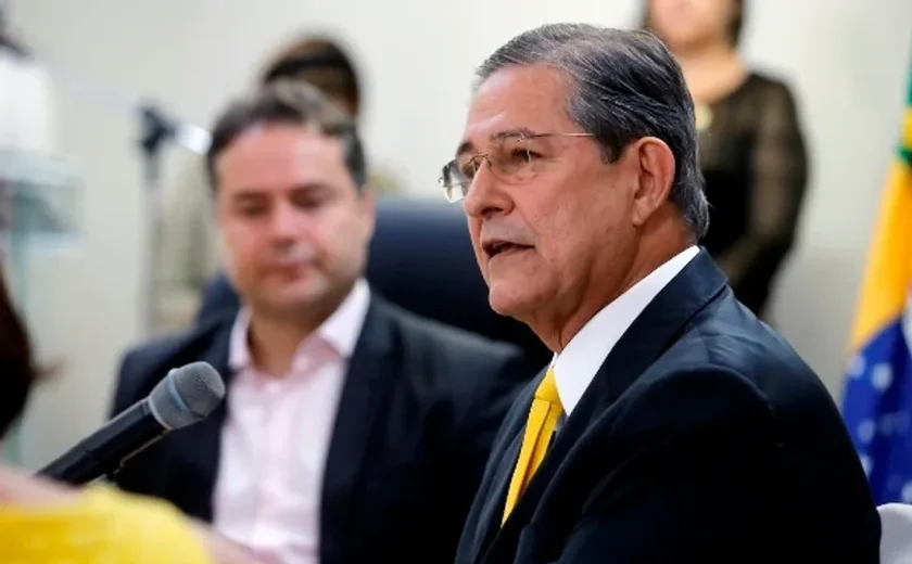 Em entrevista, Regis afirma: 'Quis fazer da federação uma espécie de Big Brother'