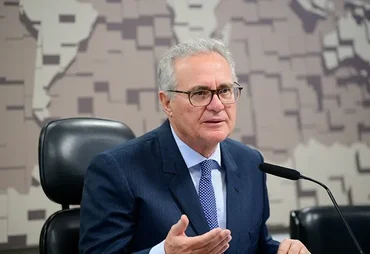 Trégua com JHC foi proposta por sua própria iniciativa, avisa Renan Calheiros