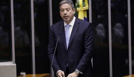 Lira cobra reação de Bolsonaro no combate à Covid-19