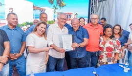 Prefeito dá aval para início das obras da orla de São Miguel dos Milagres