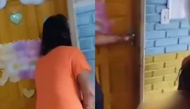 Diretora é filmada com objeto sexual dentro de escola