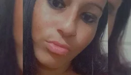 Mulher é brutalmente morta com golpes de faca; ex-companheiro é suspeito