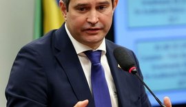 'Bolsonarismo fede, cansa, entristece, mata' diz Maurício Quintella nas redes sociais