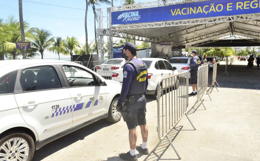 Bike Patrulha faz a segurança do ponto de vacinação contra a Covid-19 no Jaraguá