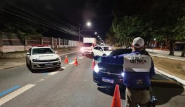Homem é preso por porte ilegal de arma de fogo durante Operação Lei Seca
