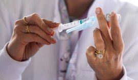 Prazo para médicos e enfermeiros dos EUA se vacinarem para não perderem emprego termina nesta segunda-feira (27)