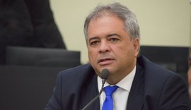 Sílvio Camelo diz que BRK tem menos de uma semana pra resolver falta d'água em Maceió