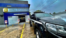 Jovem é preso por tráfico de drogas ao tentar furgir de abordagem policial