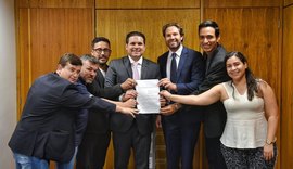 Pedro Vilela aposta em pautas de JHC e pode “herdar” votos do prefeito