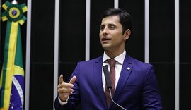 Após derrotas na CPI do INSS, governo emplaca o vice da comissão
