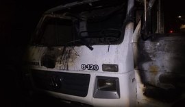 Caminhão pipa pega fogo em União dos Palmares