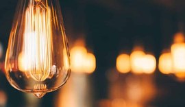 Senado aprova PL que devolve valores pagos a mais na conta de luz