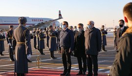 Parlamentar ataca novamente e diz que viagem de presidente a Rússia foi 'suspeita e inútil'