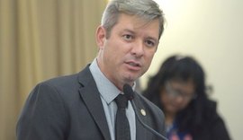 Apoio de Bebeto a JHC não repercute bem entre direita de AL