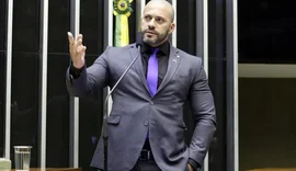 Daniel Silveira vai colocar tornozeleira após Moraes fixar multa diária de R$ 15 mil