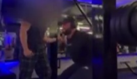 Vídeo: Jovem quebra pernas e desloca pé durante agachamento com 140 quilos