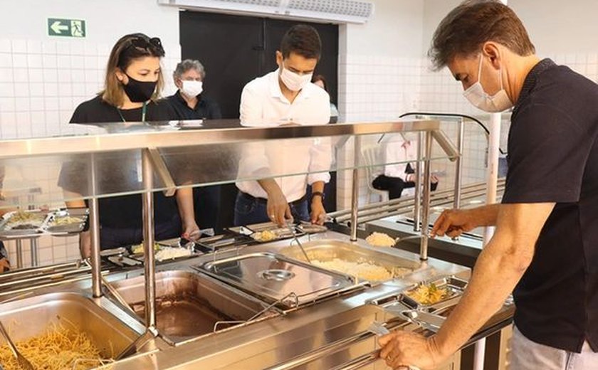 Setor de serviços em AL registra queda pela terceira vez em 2021, diz IBGE