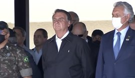 'Ficar dentro de casa não resolve nada', afirma Bolsonaro após ironizar preço do feijão