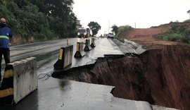 Prefeitura de São Miguel dos Campos se “cala” diante do “buraco de Alagoas”