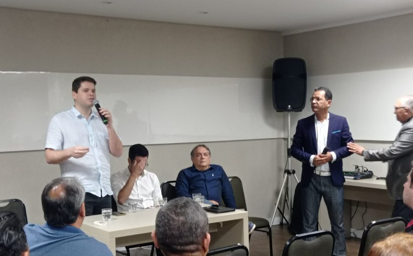 “Eu não estou na política para ter um mandato, eu estou para trabalhar', diz Davi Davino Filho
