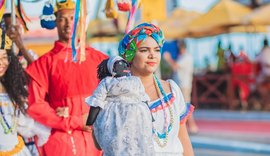 Desfile contagia bairros de Maceió com o espírito do Natal