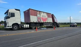 Pedestre morre após ser atropelado por carreta na BR-101, em Junqueiro